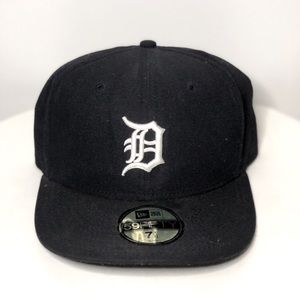 Detroit fitted hat sz7 1/8